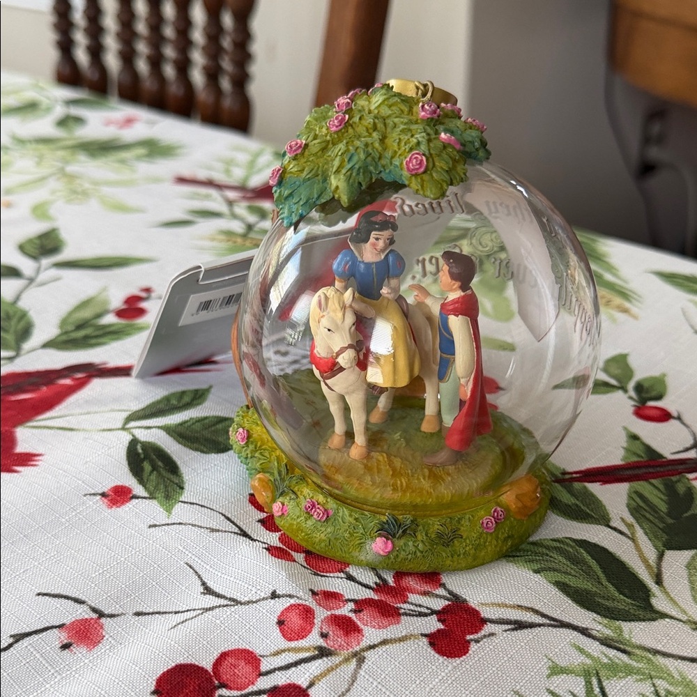 Disney’s sketchbook Legacy collection series Snow White and Prince Charming 85
